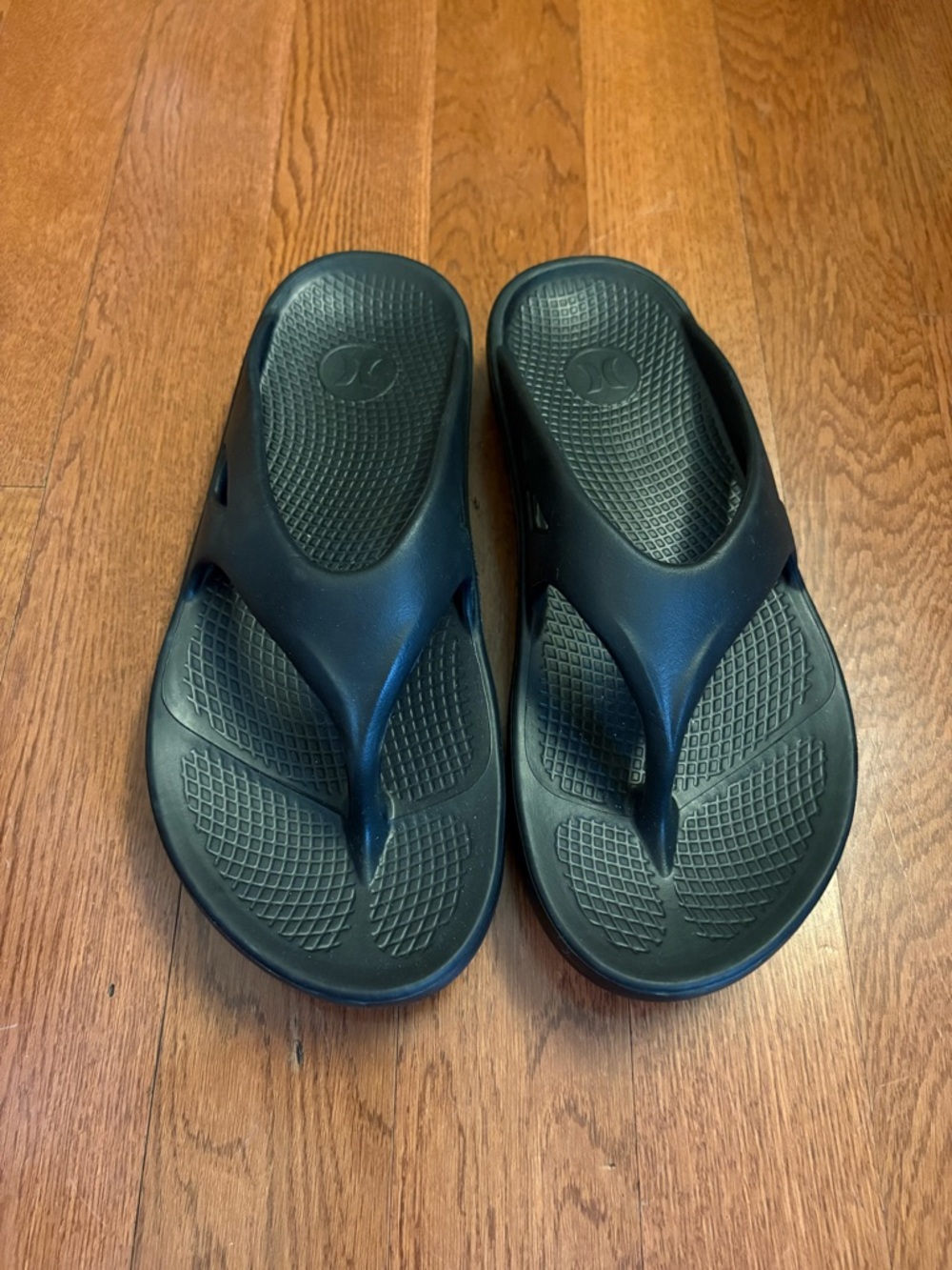 Hurley Black Men's Injection Comfort Flip Flops. Size 9. New without box